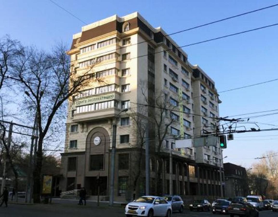 Уютная 2-Комнатная Квартира В Центре Г. Алматы ภายนอก รูปภาพ