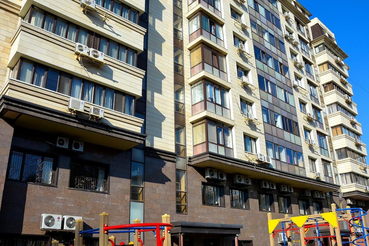 Уютная 2-Комнатная Квартира В Центре Г. Алматы ภายนอก รูปภาพ